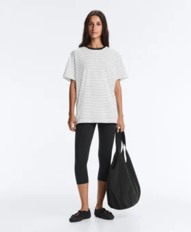 T-shirt oversize de manga curta em mistura de algodão com riscas contrastantes