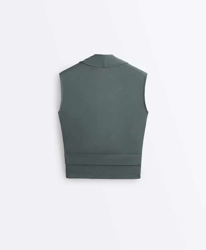 T-shirt sem mangas com decote cruzado em mistura de modal T-shirt sem mangas com decote cruzado em mistura de modal