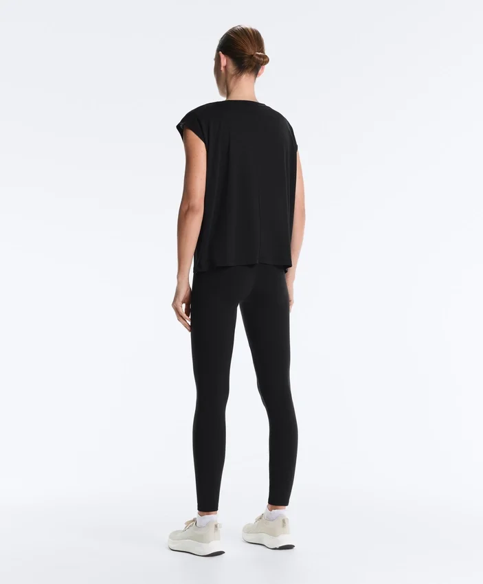 T-shirt sem mangas em mistura de modal T-shirt sem mangas em mistura de modal