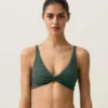 Top de biquíni com decote halter em xadrez