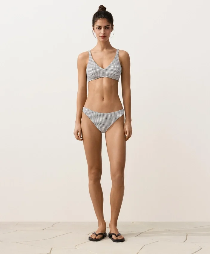 Top de biquíni halter em jacquard com bolinhas Top de biquíni halter em jacquard com bolinhas