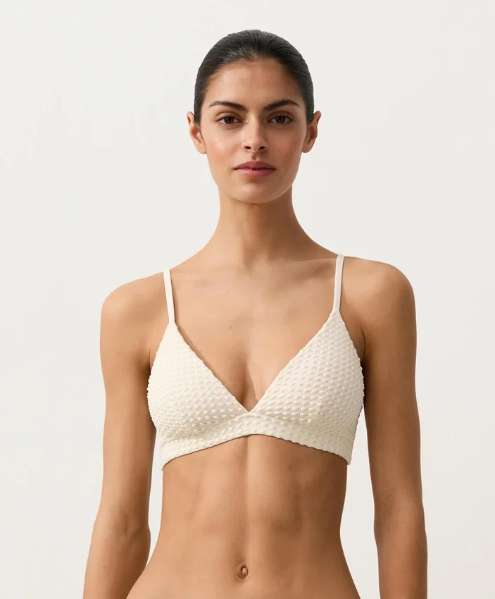 Top de biquíni triangular em croché com textura bolha Top de biquíni triangular em croché com textura bolha