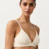 Top de biquíni triangular em croché com textura bolha Top de biquíni triangular em croché com textura bolha