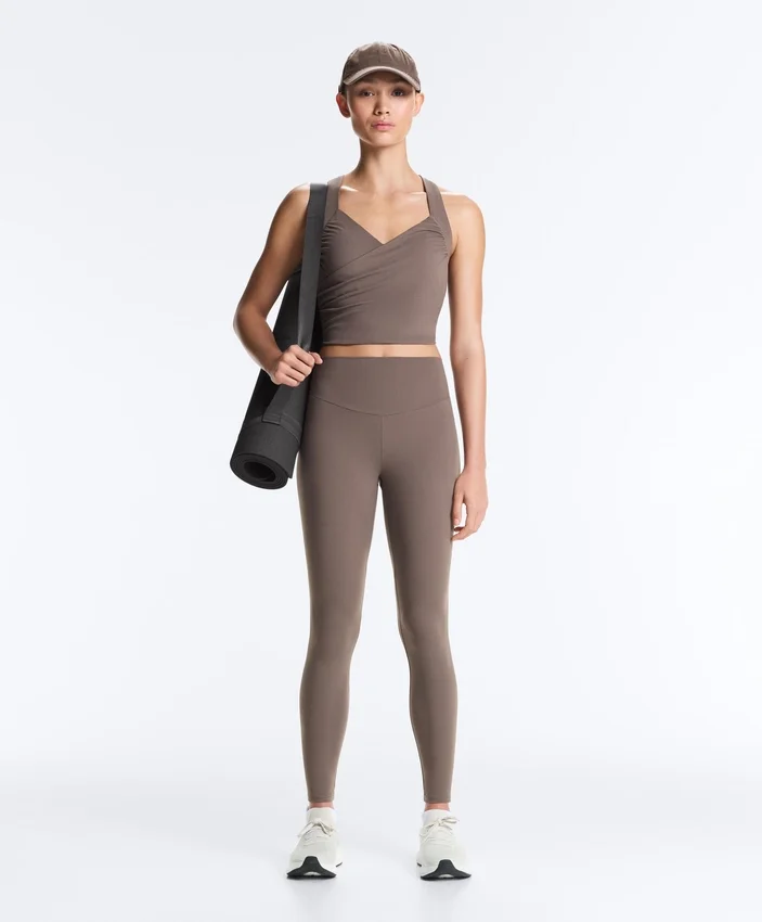 Tops Comfortlux sem mangas com corte cruzado Tops Comfortlux sem mangas com corte cruzado