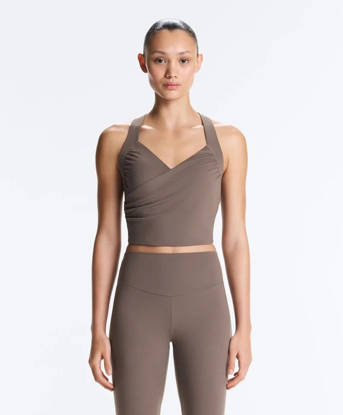 Tops Comfortlux sem mangas com corte cruzado Tops Comfortlux sem mangas com corte cruzado