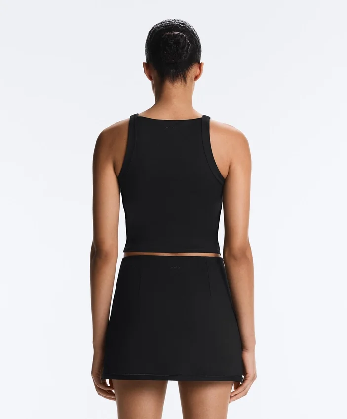Tops de manga curta Comfortlux com decote halter e bainha com bordado Tops de manga curta Comfortlux com decote halter e bainha com bordado