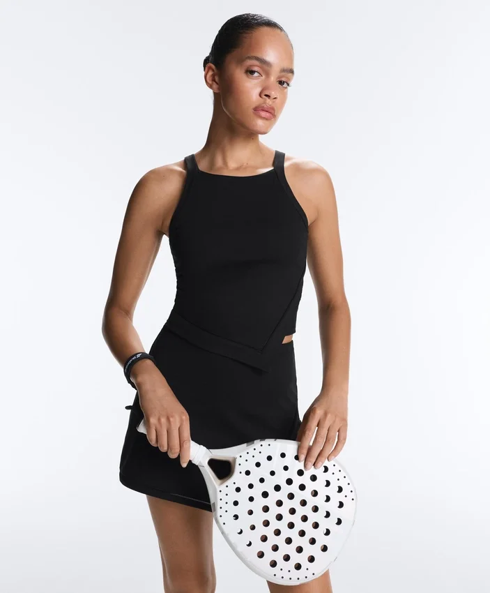Tops de manga curta Comfortlux com decote halter e bainha com bordado Tops de manga curta Comfortlux com decote halter e bainha com bordado
