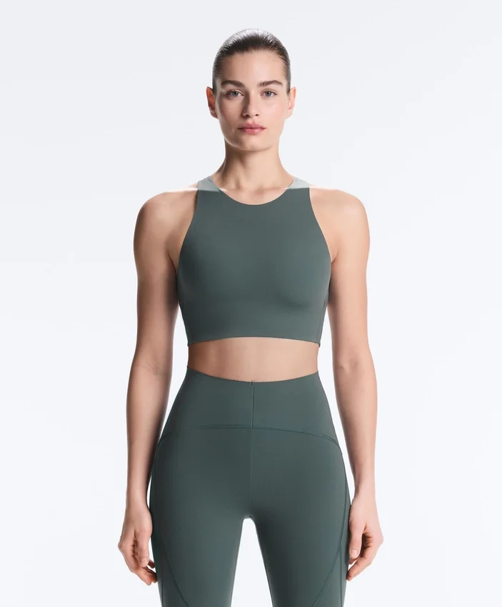 Tops sem mangas com costas cruzadas Light Touch Tops sem mangas com costas cruzadas Light Touch