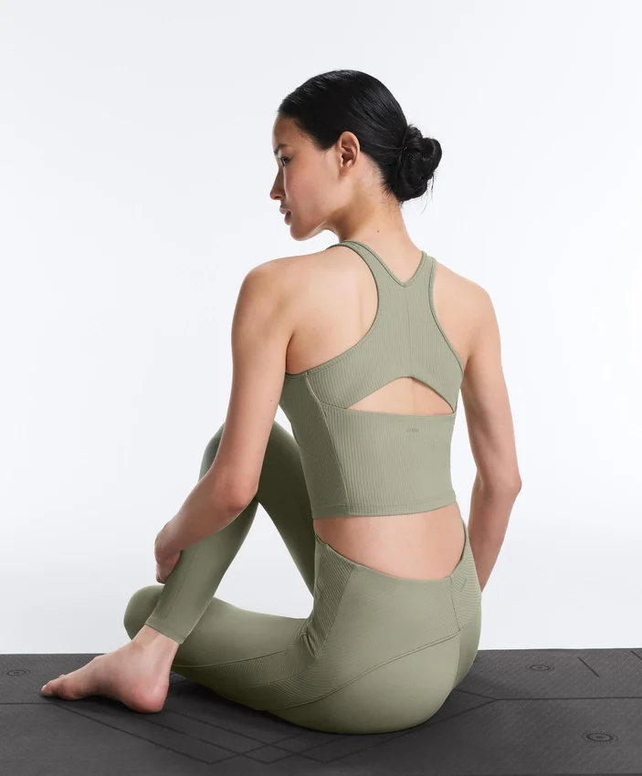 Tops sem mangas Comfortlux com decote halter Tops sem mangas Comfortlux com decote halter