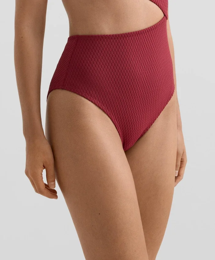 Triquínis assimétricos em jacquard com mini xadrez Triquínis assimétricos em jacquard com mini xadrez