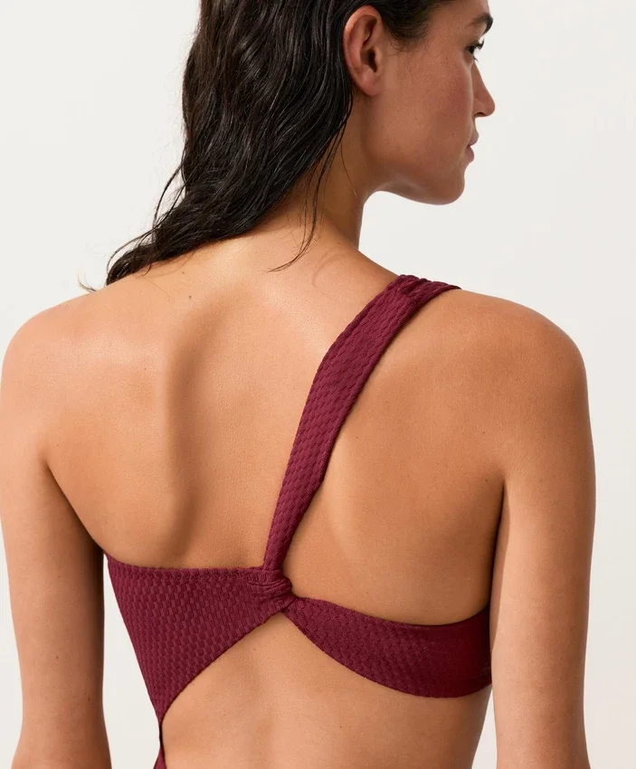 Triquínis assimétricos em jacquard com mini xadrez Triquínis assimétricos em jacquard com mini xadrez