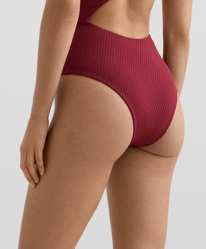 Triquínis assimétricos em jacquard com mini xadrez Triquínis assimétricos em jacquard com mini xadrez