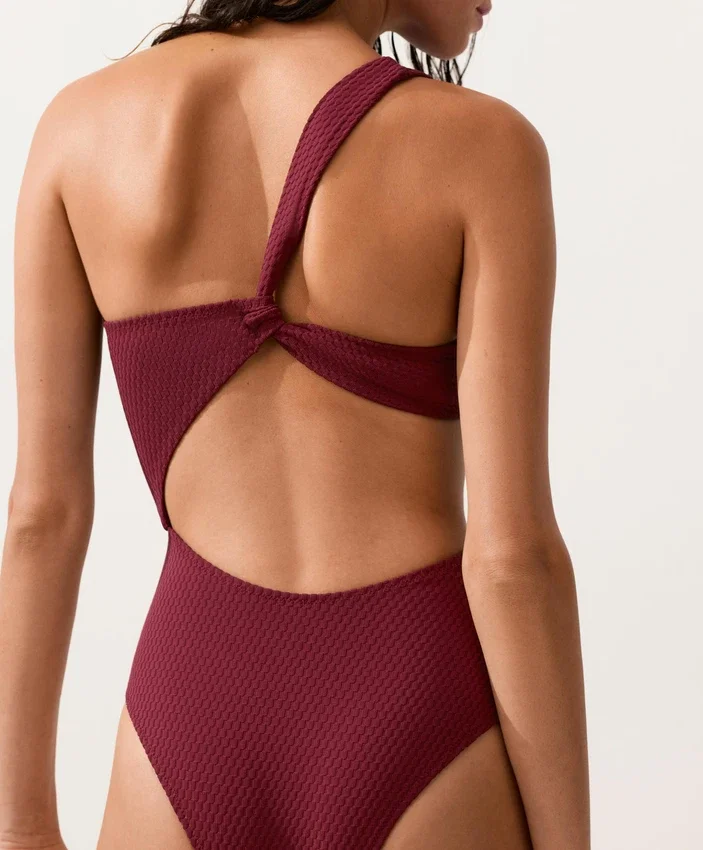 Triquínis assimétricos em jacquard com mini xadrez Triquínis assimétricos em jacquard com mini xadrez