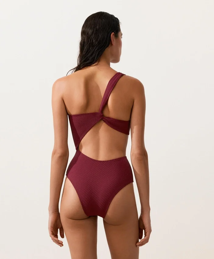 Triquínis assimétricos em jacquard com mini xadrez Triquínis assimétricos em jacquard com mini xadrez